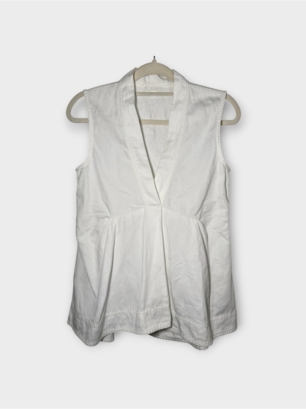 GUC COS White Sleeveless V-Neck Tunic Top | XS